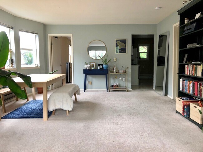 Foto del edificio - 819 Nob Hill Ave N