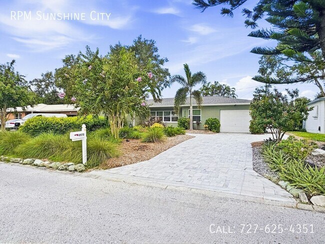 Building Photo - 4970 98th Way N