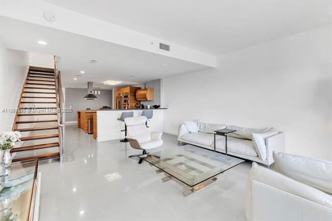 Foto del edificio - 2950 NE 188th St