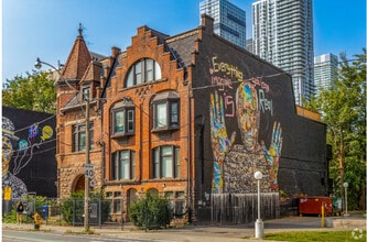 Building Photo - 203-256 Sherbourne St.