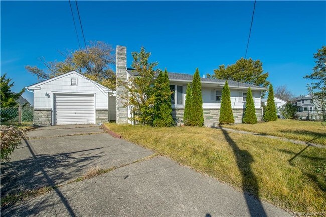 Building Photo - 34 Lake Singleton Ct
