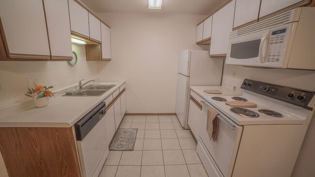 Interior Photo - Evans Place 2