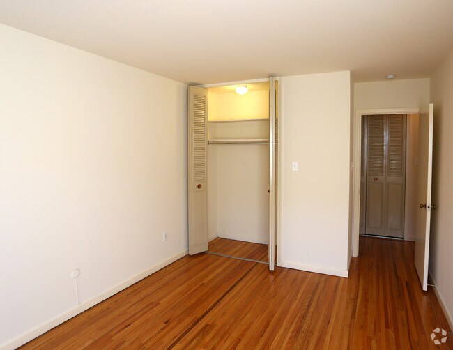 Interior Photo - 101 Mill Creek