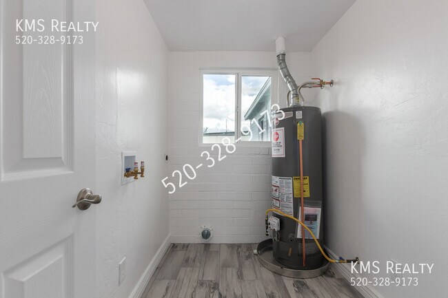 Foto del edificio - 2302 S Kelvin Stravenue