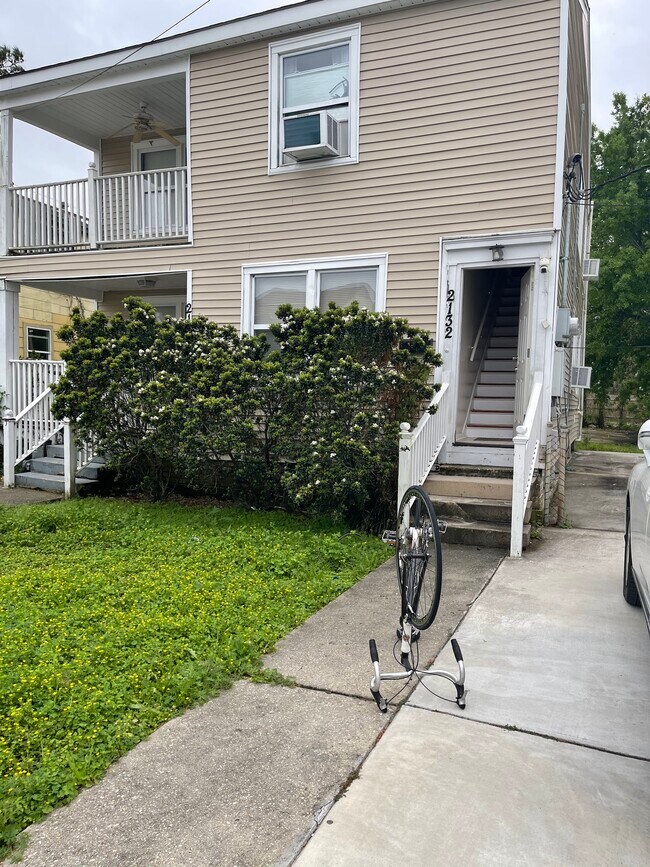 Building Photo - 2134 Robin St