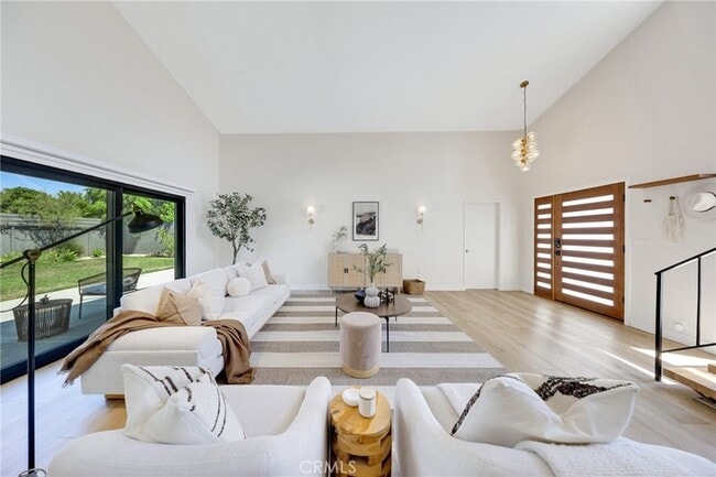 Foto del edificio - 421 Larry Ln