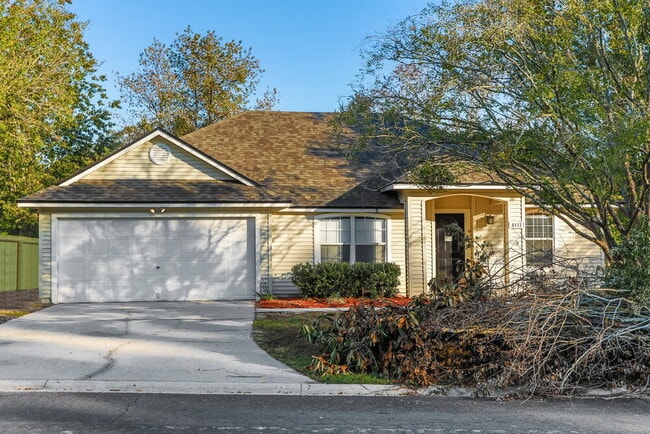 Building Photo - 8173 Pilgrims Trace Dr
