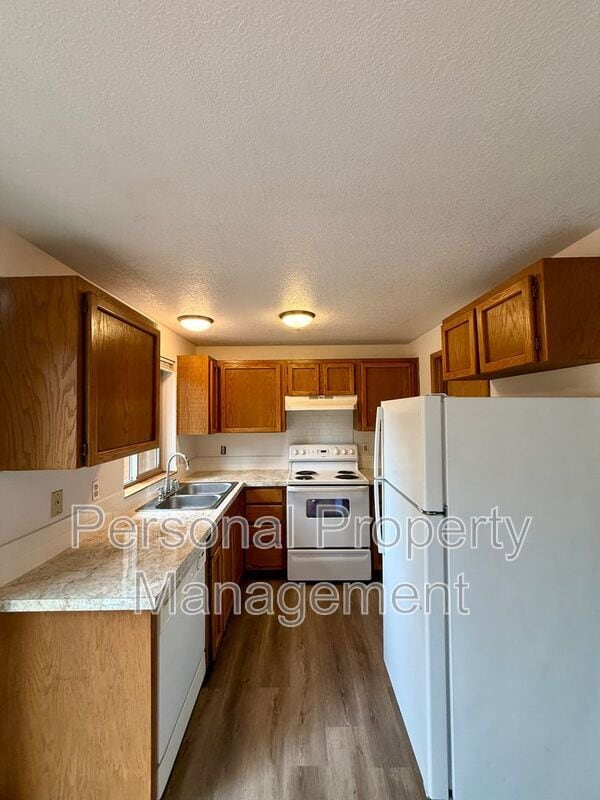 Building Photo - 3919 H St