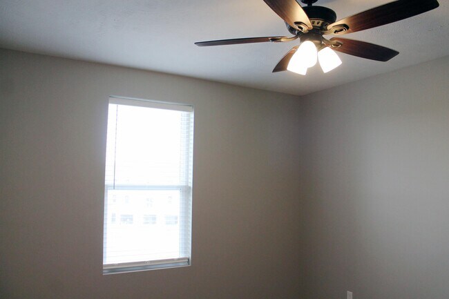 Foto del edificio - 200 E US-34