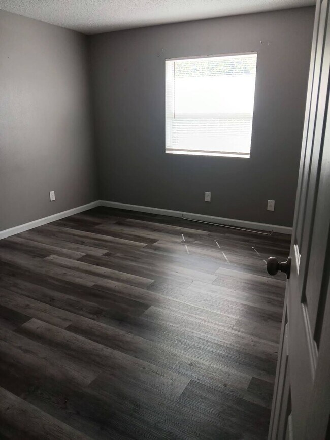 Foto del edificio - 474 Cedarview Ct