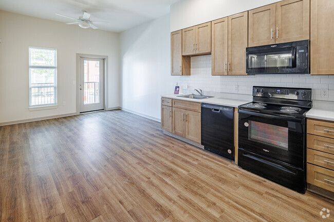 1BR, 1BA - 686SF - Kitchen - Perkins Homes Phase I, LLC (0703)