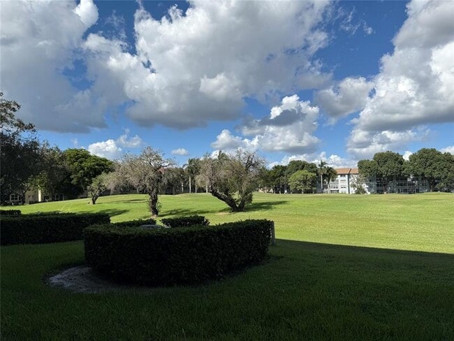 Foto del edificio - 701 SW 128th Ave