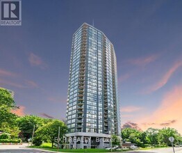 Building Photo - 150 Charlton Ave E
