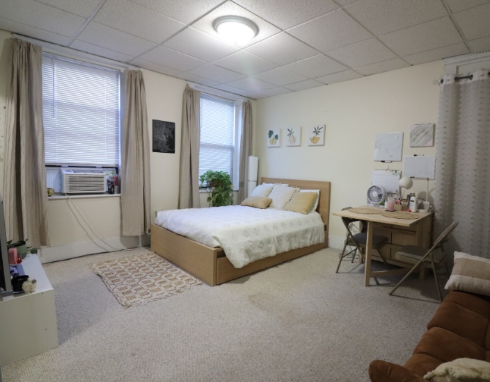 Primary Photo - 238 Hemenway St