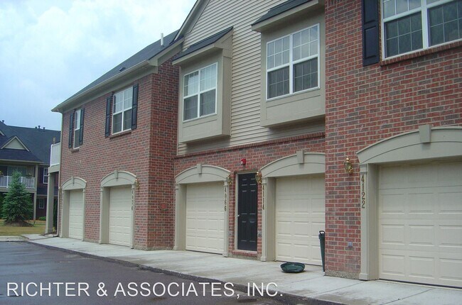 Building Photo - 2 br, 2.5 bath House - 4066 RADCLIFF - RAD4