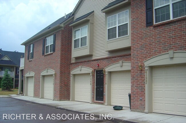 Foto del edificio - 2 br, 2.5 bath House - 4066 RADCLIFF - RAD4