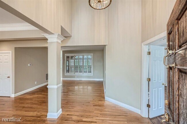Building Photo - 4 br, 3 bath House - 274 Windermere Cir UNIT