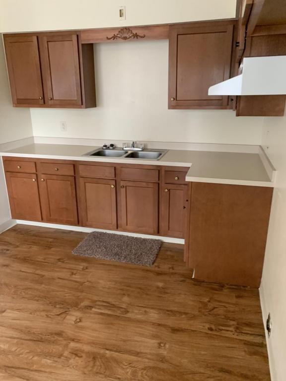 131 1/2 Park Ave, Struthers, OH 44471 House Rental in Struthers, OH