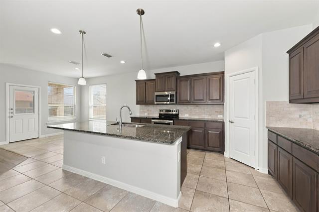 Foto del edificio - 2614 Lavender Ln