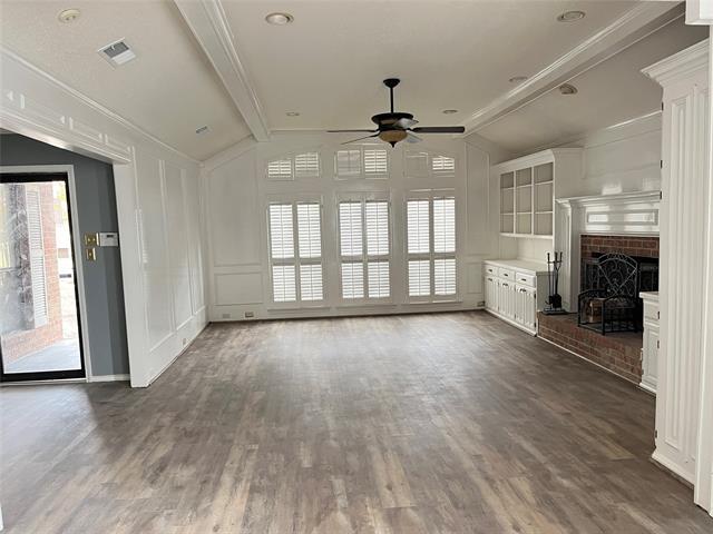 Foto del edificio - 4917 Longwood Ct