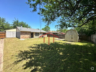 Building Photo - 6208 Kary Lynn Dr S