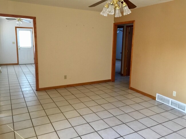Building Photo - 301 Terrace Way