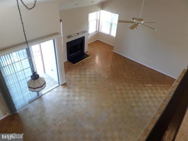 Foto del edificio - 2 br, 2 bath Apartment - 358,Andover place