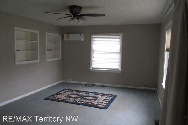 Foto del edificio - 2 br, 1 bath House - 1324 E. Fairhaven Avenue