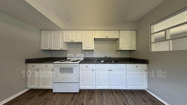 Foto del edificio - 4445 10th Ave S