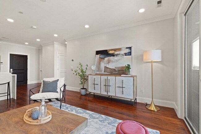 Foto del edificio - 87 Medford St