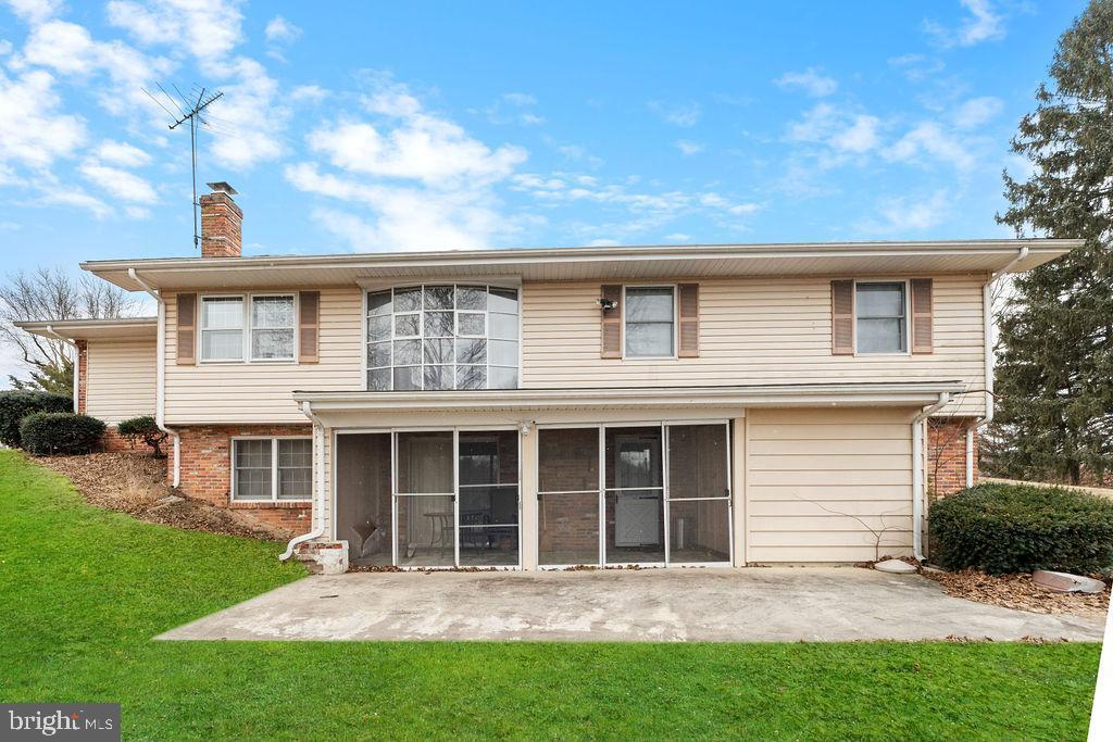 Primary Photo - 24620 Marlboro Dr