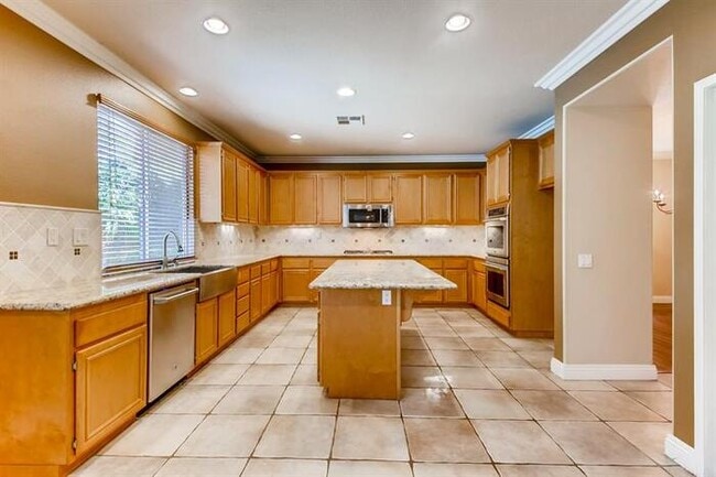 Building Photo - 43210 Via Sabino, Temecula, CA, 92592