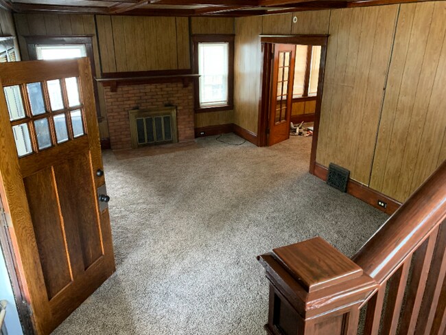Building Photo - 202 W Palmer Ave