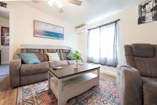 Foto del edificio - The Azul Casita — 2 Bedrooms with Movie  **NO PETS ALLOWED**