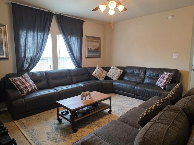 Foto del edificio - 3219 Creole Bay Ln