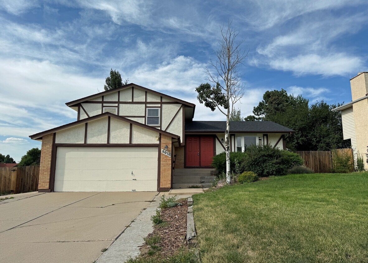 Foto principal - 8038 Horizon Dr