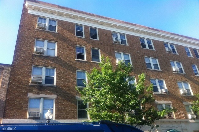Building Photo - 1460 Irving St NW