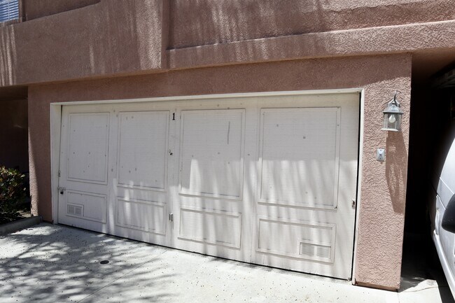 Building Photo - 21834 S Vermont Ave