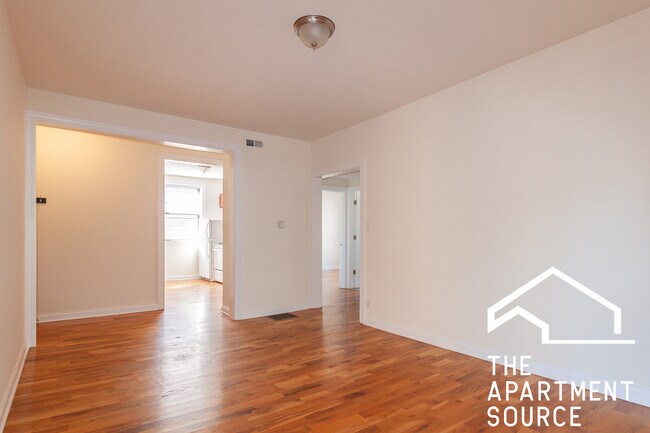 Foto del edificio - 1450 W Byron St