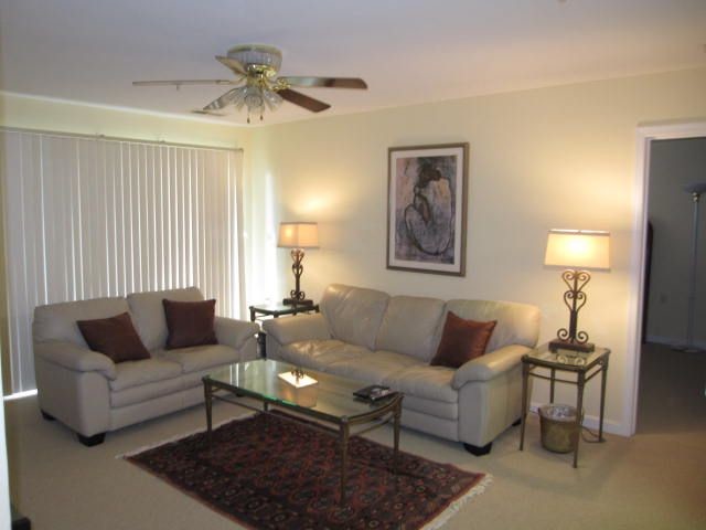 Foto del edificio - 1066 Gardenview Loop