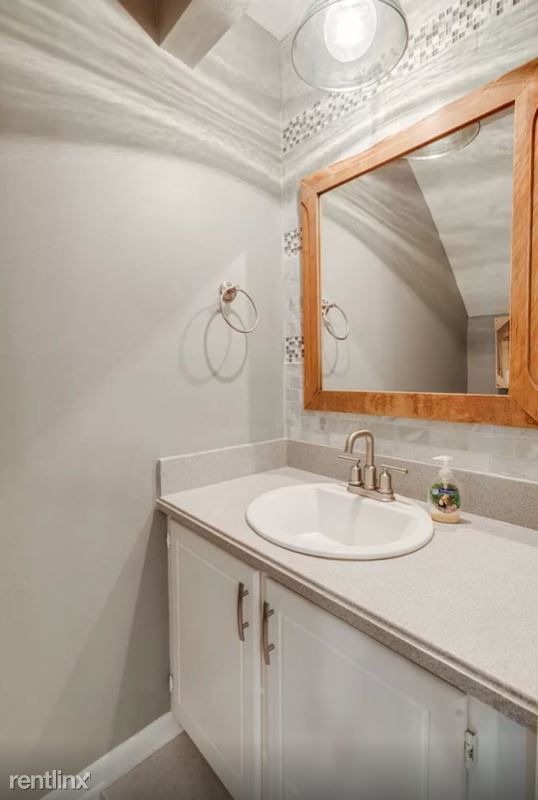 Foto del edificio - 1140 Hidden Cove Dr