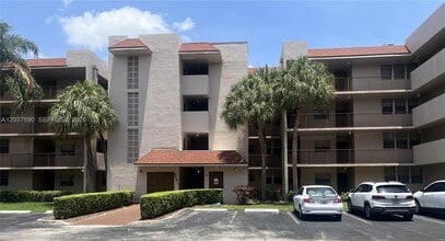 Building Photo - 9531 Seagrape Dr
