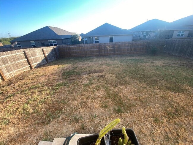 Foto del edificio - 11125 Furrow Hill Dr