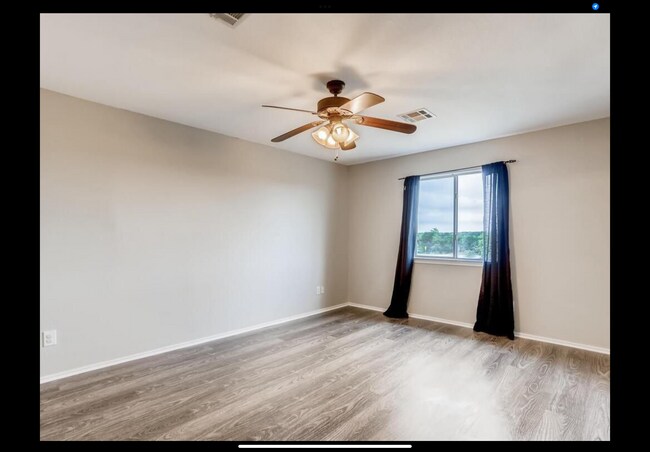 Building Photo - 608 Sherry Dr