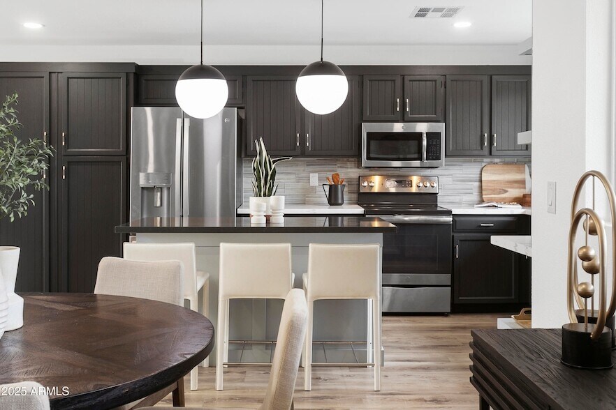 Foto principal - 6221 E Evans Dr