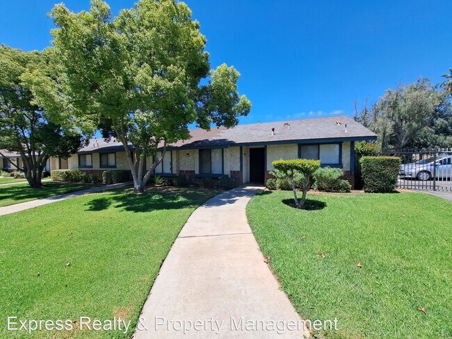 Foto del edificio - 2 br, 2 bath House - 12760 Perris Blvd Apt A1