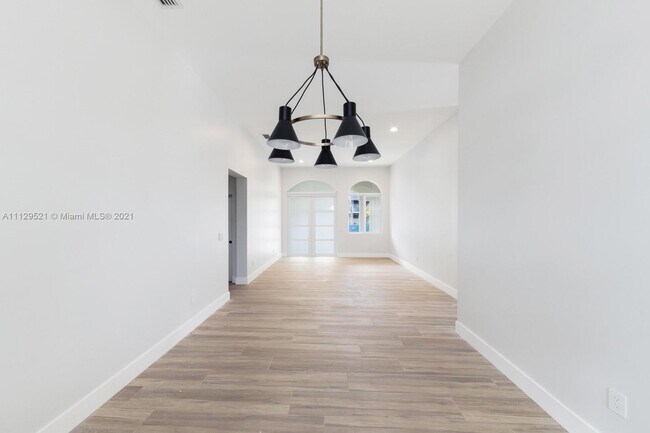Foto del edificio - 6495 SW 83rd St