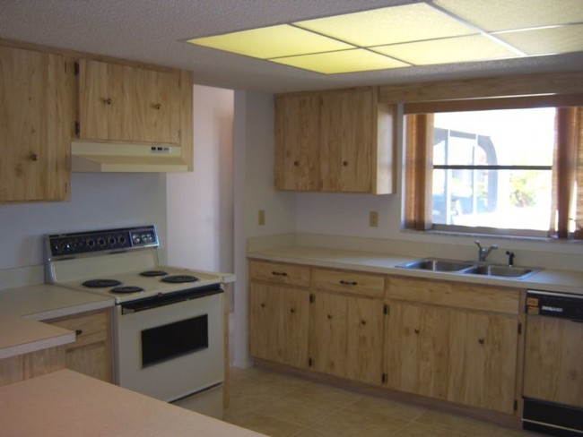 Building Photo - 49 Caddy Rd