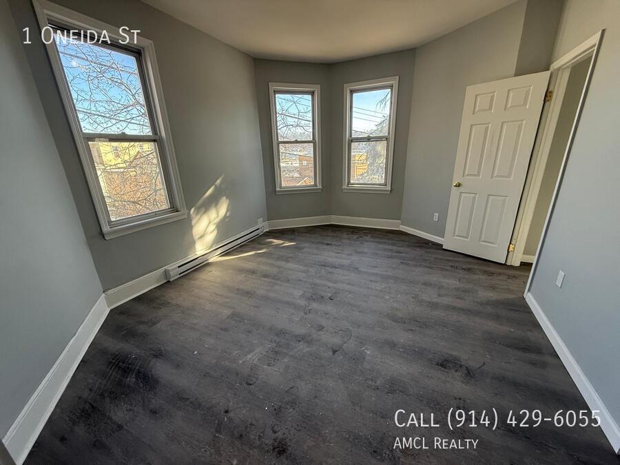 Photo - 1 Oneida St-