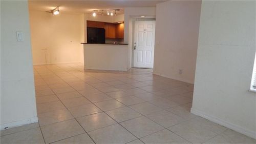 Foto del edificio - 3358 Pinewalk Dr N